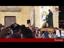 La festa dello Spirito Santo con “a cursa e i miracula di santi”